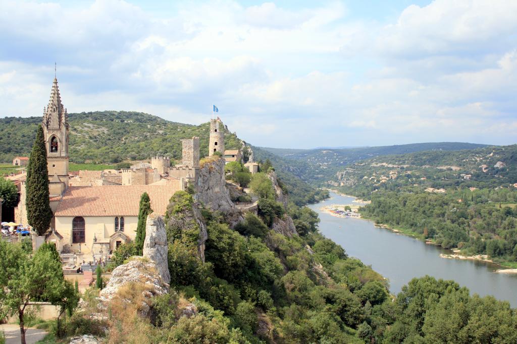 Du Reve O Naturel - Maison De Vacances Entre Gorges De L'Ardeche Et Gard Saint-Julien-de-Peyrolas Bagian luar foto